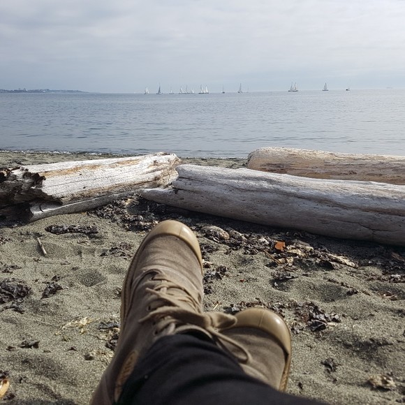 Meet your Posher, Sara - Picture 3 of 3